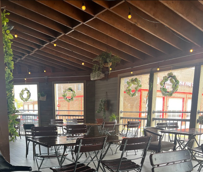 restaurant with fireplace schiller park